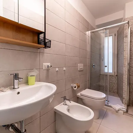 Luca Flat - Tiburtina Train Station & Wi-fi Apartment Rome