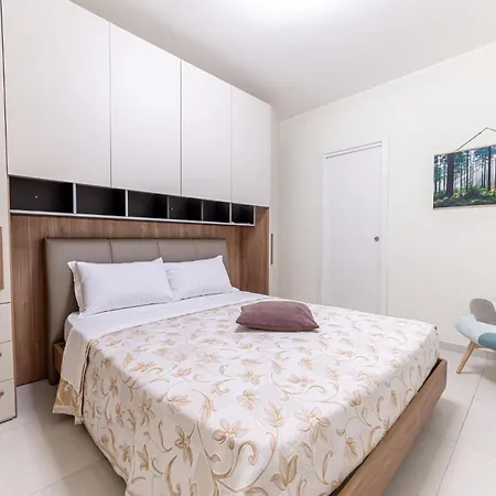 Luca Flat - Tiburtina Train Station & Wi-fi * Roma