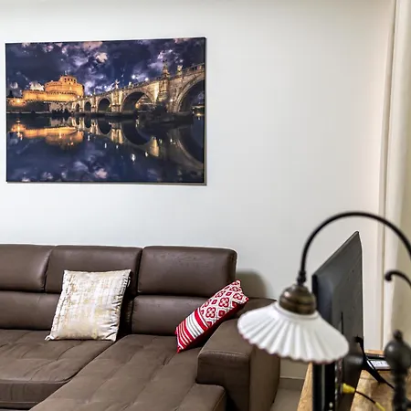 Appartamento Luca Flat - Tiburtina Train Station & Wi-fi Roma