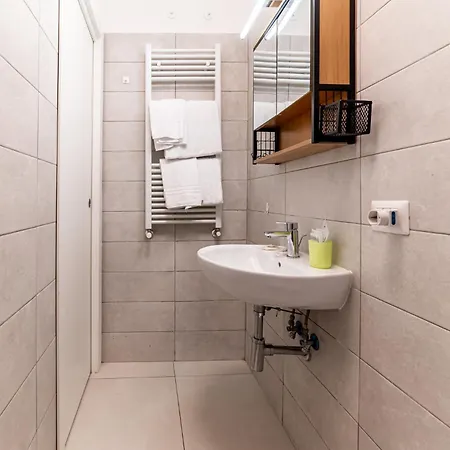 Lägenhet Luca Flat - Tiburtina Train Station & Wi-fi